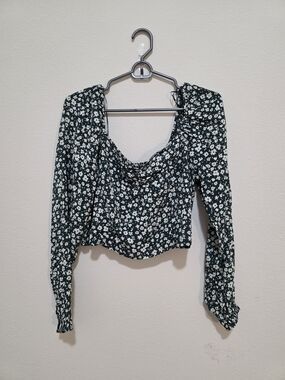Elodie Forest Green and White Floral Long-Sleeve Square Neck Blouse